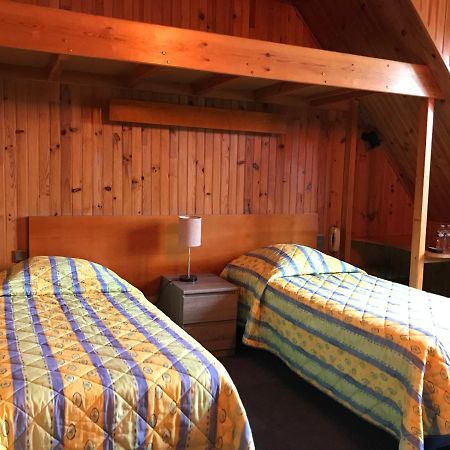 Logis Hotel & Restaurant - Auberge De La Foret Hazebrouck Bagian luar foto