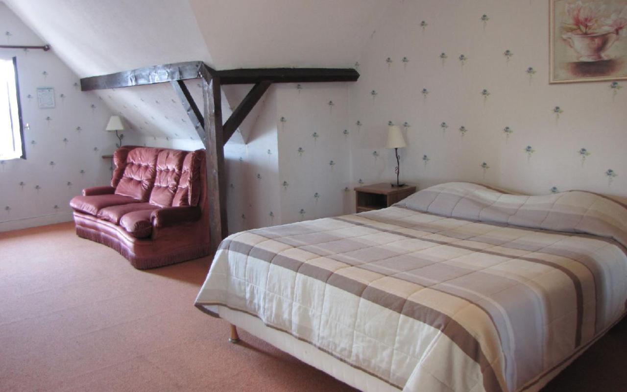 Logis Hotel & Restaurant - Auberge De La Foret Hazebrouck Bagian luar foto