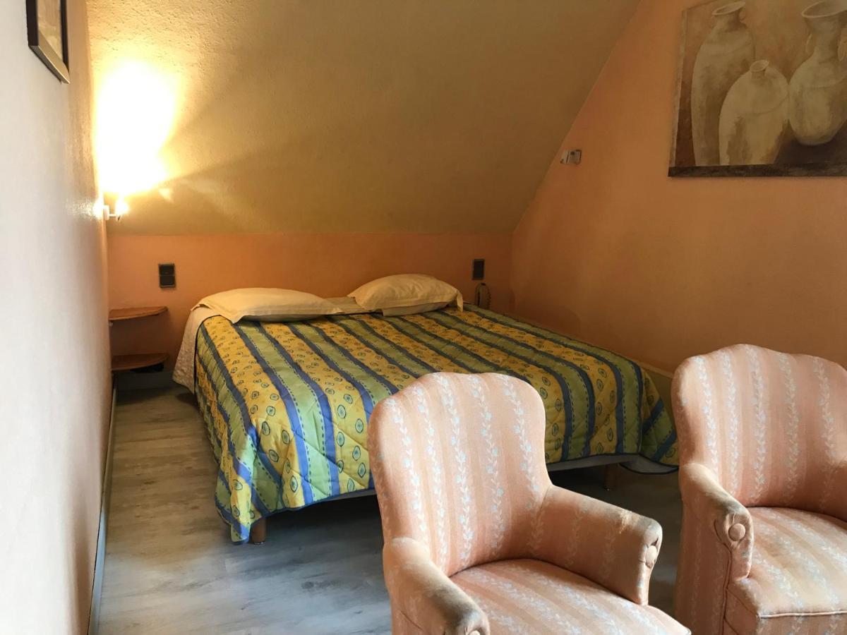 Logis Hotel & Restaurant - Auberge De La Foret Hazebrouck Bagian luar foto