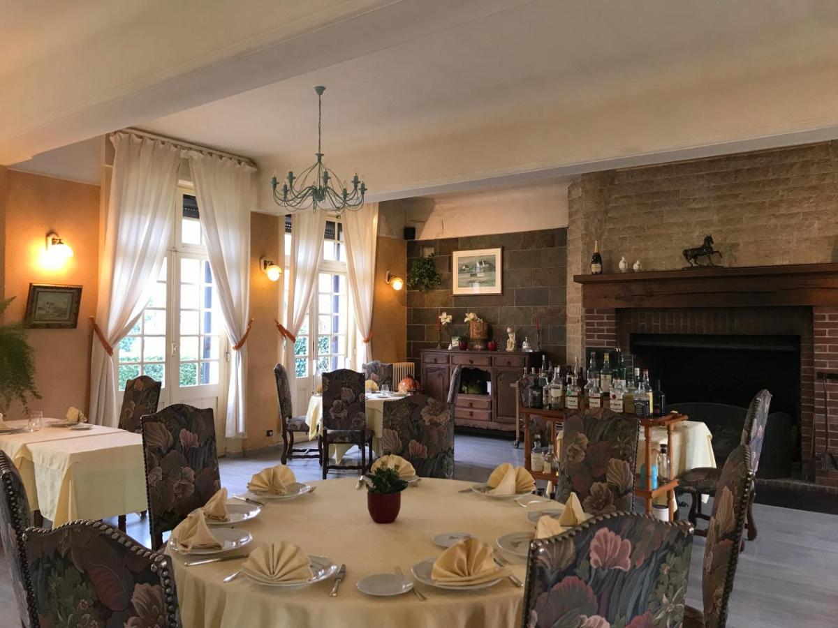 Logis Hotel & Restaurant - Auberge De La Foret Hazebrouck Bagian luar foto